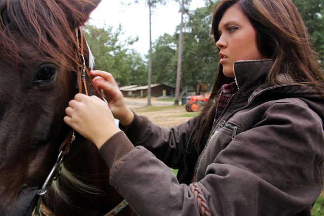 Carhartt Women and horses 